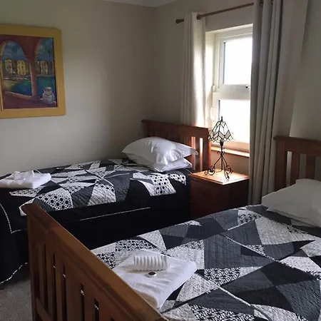 Lyntom House * Limerick Junction