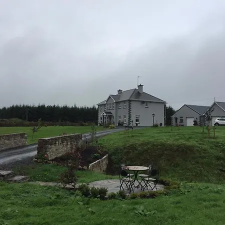 Bed & Breakfast Lyntom House