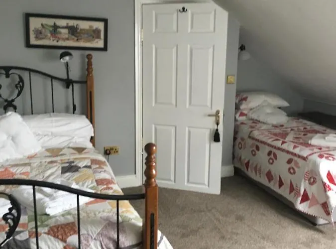 Lyntom House * Limerick Junction